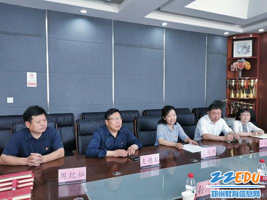 学校领导介绍党史学习教育开展情况 学校领导介绍党史学习教育开展情况
