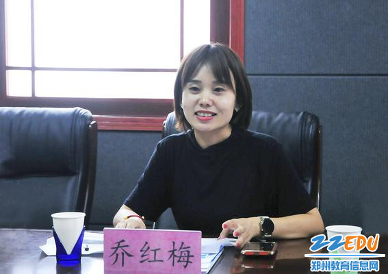 郑州人民医院健康和医疗事业部副主任乔红梅讲话 郑州人民医院健康和医疗事业部副主任乔红梅讲话