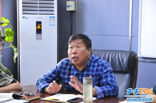 校长支德银发言 校长支德银发言